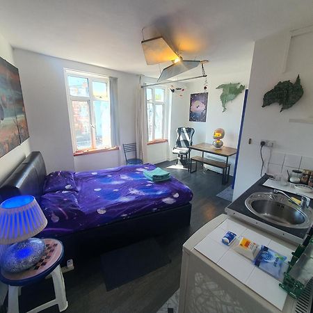Cyber-Art Studio In Camden ลอนดอน ภายนอก รูปภาพ